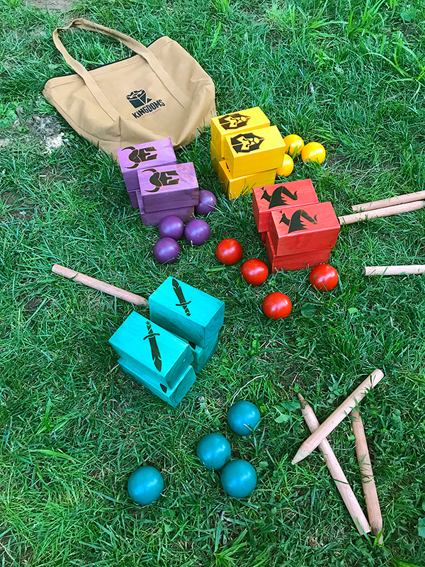 Kingdoms Lawn Game components
